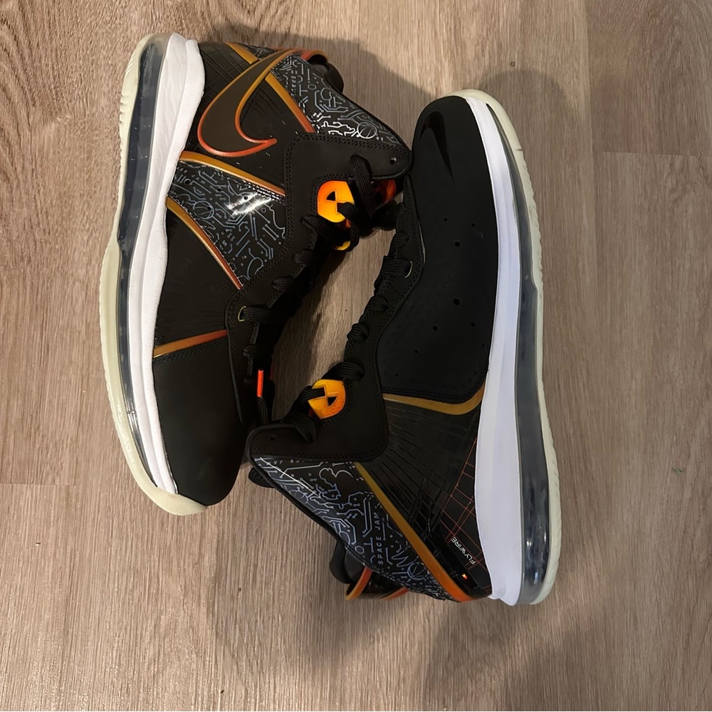 Lebron 8 “Space Jam” Dead Stock